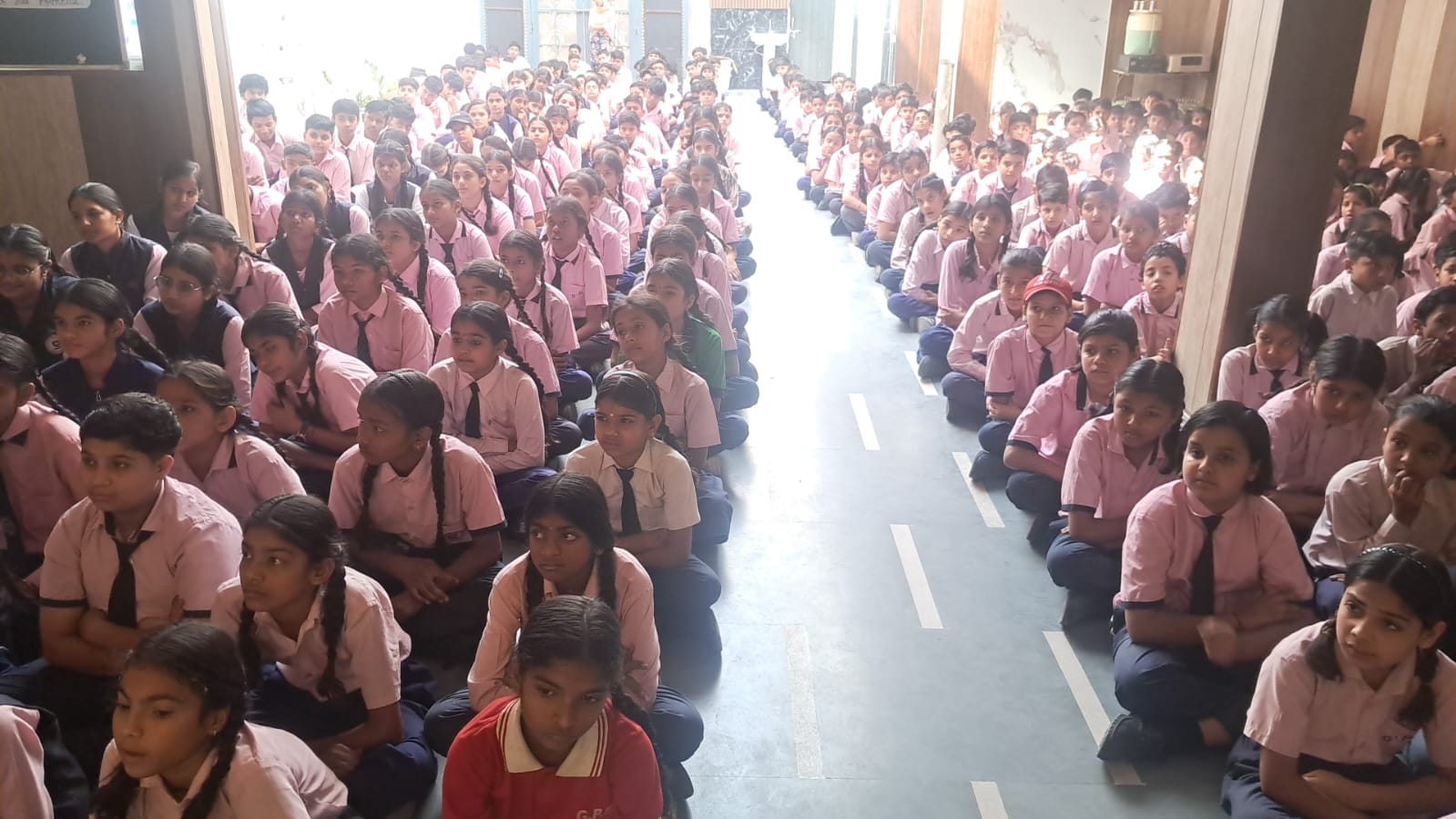मेरठ मोहकमपुर में बच्चों को सिखाया गया बुजुर्गों का सम्मान, संगम जागरूकता का हुआ प्रसार