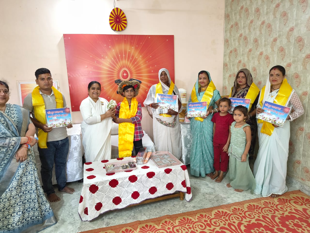 बिजावर में गूंजा संदेश — बड़ों का सम्मान, स्वर्णिम भारत की पहचान